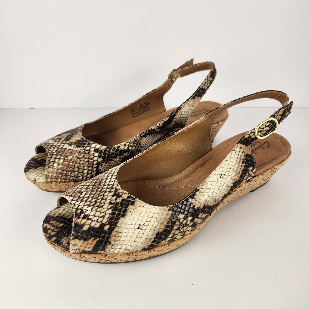 Clarks Artisan Women's Snakeskin Slingback Preppy Shoes Size 9M